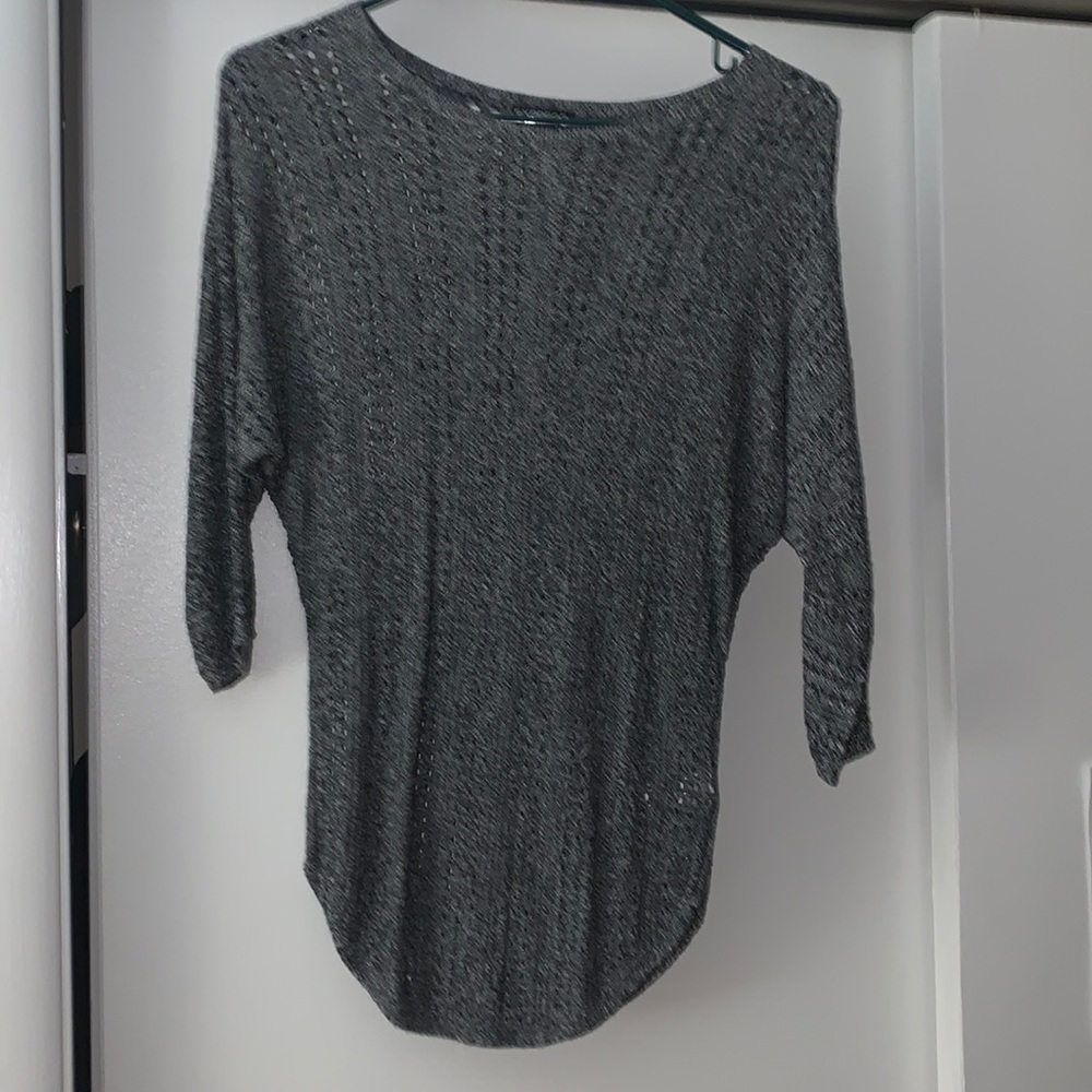 Express | Black & White 3/4 Length Top | EUC
